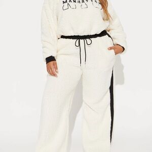 Fashion Nova Cream and Black Lounge Set